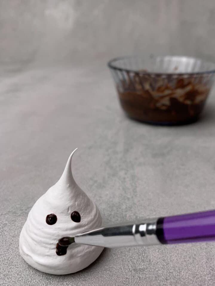 Strawberry Pavlova cake Spatula Desserts