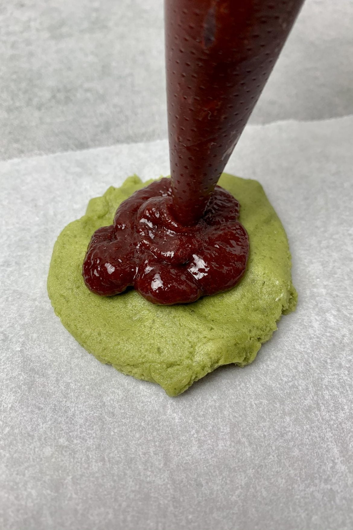 Easy Matcha Cookie Filled With Raspberry | Spatula Desserts