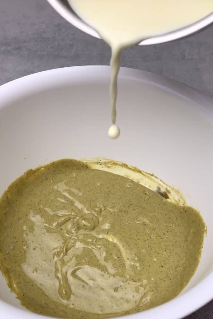 Pistachio macaron recipe - step by step 9 Pistachio macaron