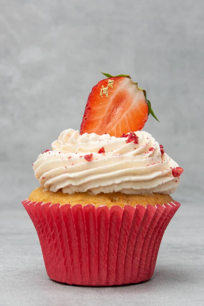 Strawberries and Cream cupcakes 3 Strawberries and Cream cupcakes