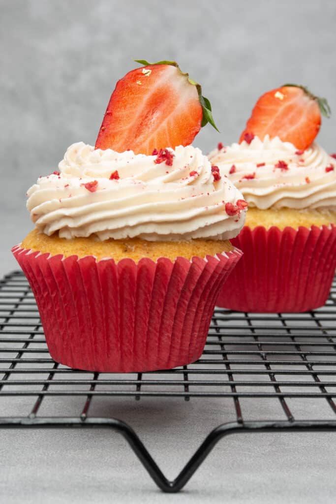Strawberries and Cream cupcakes 12 Strawberries and Cream cupcakes