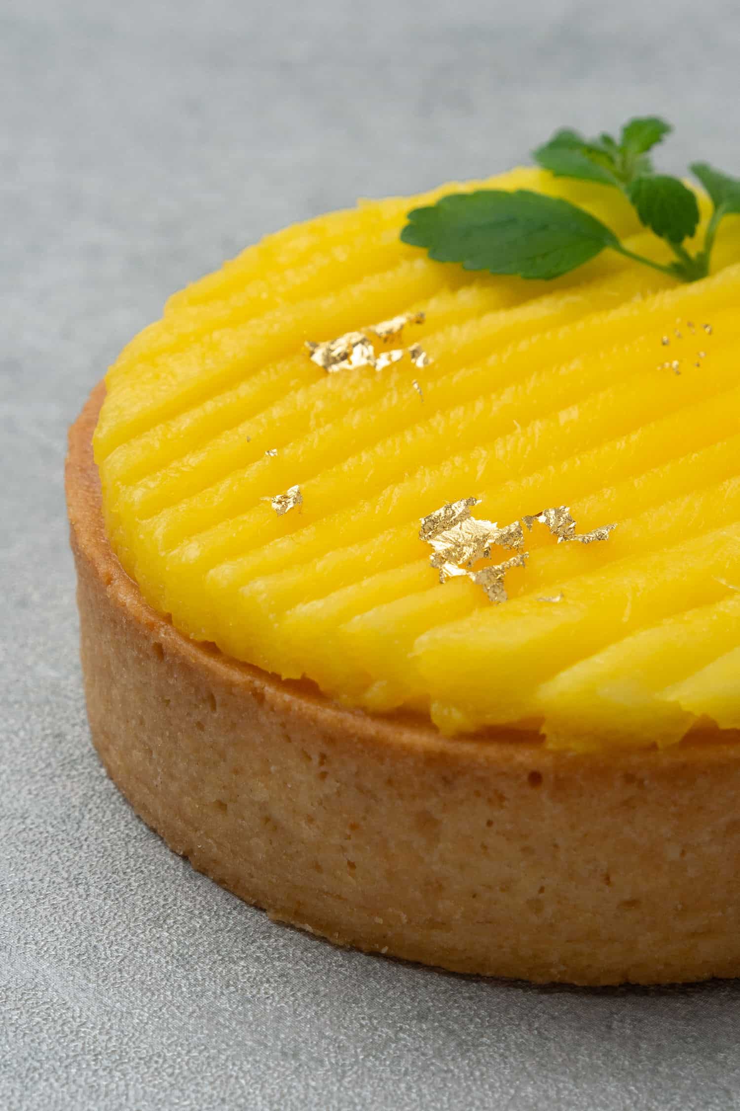 Mango vanilla tart.