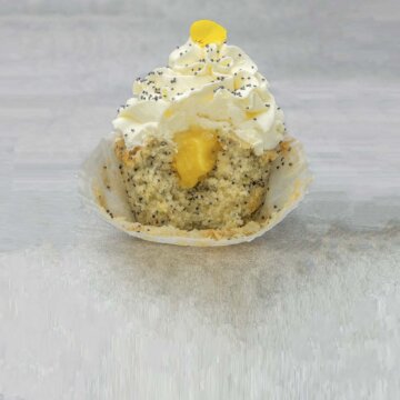 Lemon poppy seed cupcake.