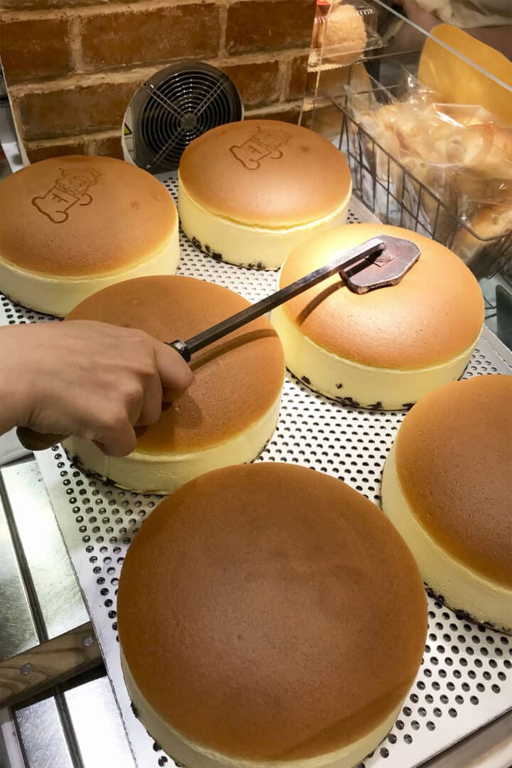 Jiggly Japanese cheesecake Spatula Desserts