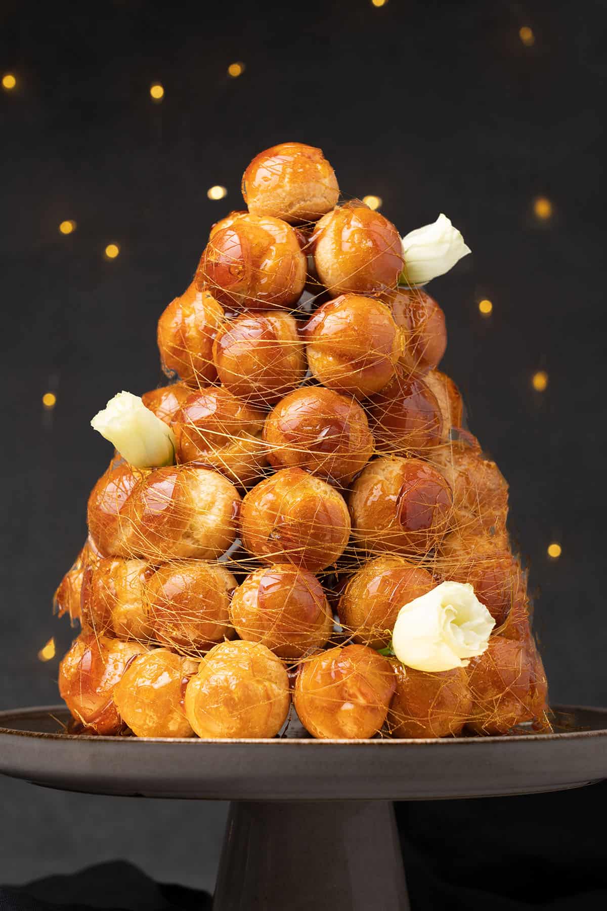 Croquembouche (VIDEO) - Spatula Desserts