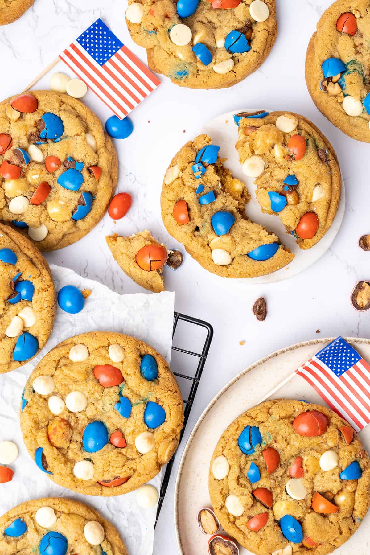 4th of July Cookies on a cooling rack.