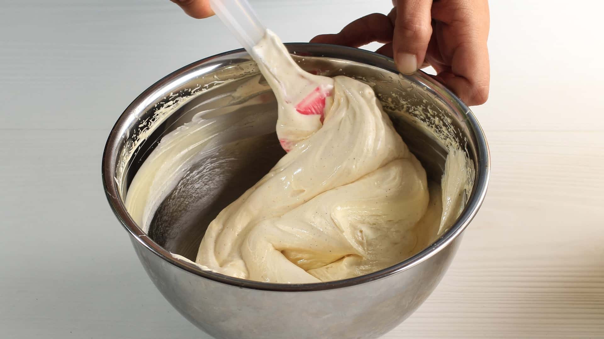 Scraping bowl with rubber spatula