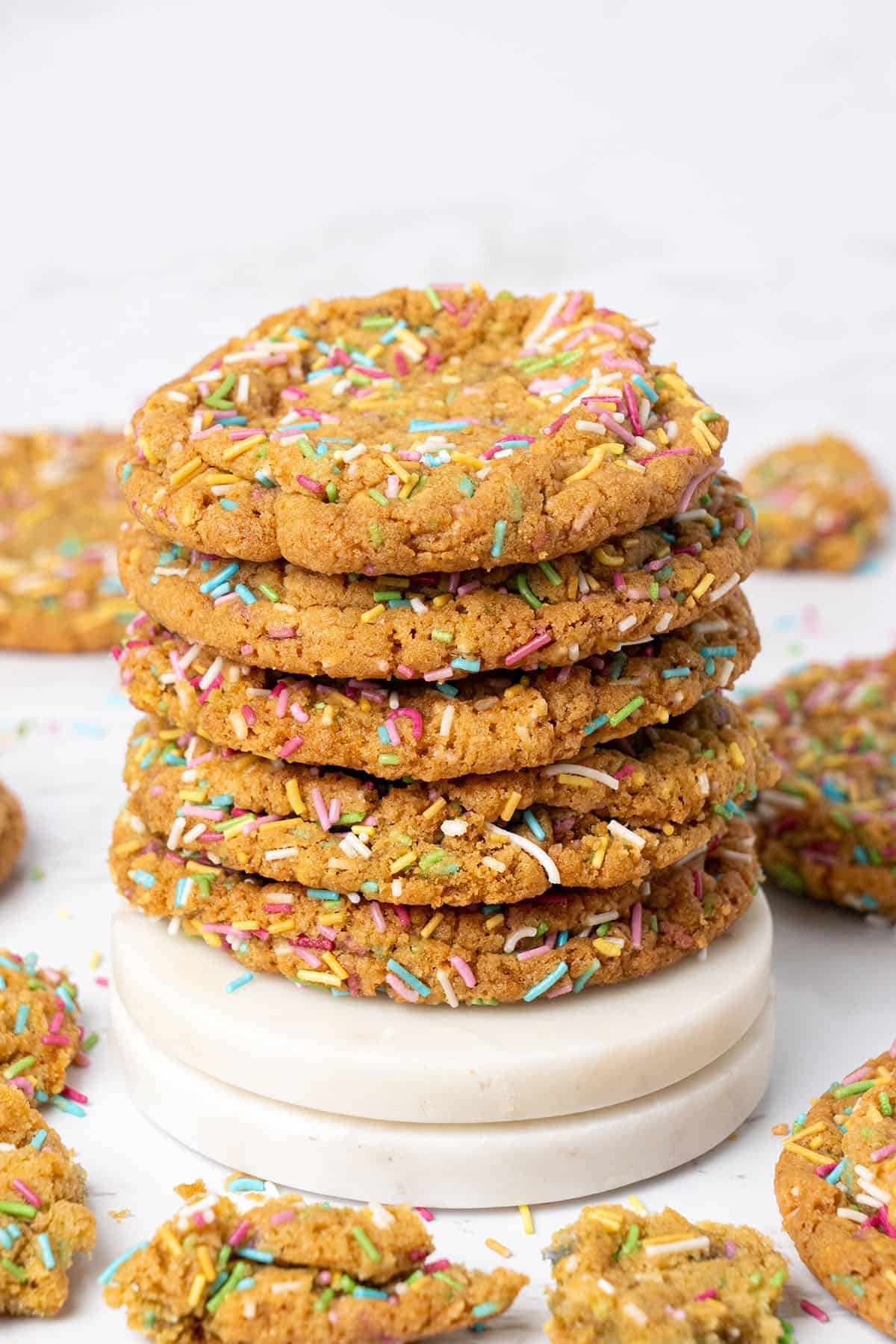 5 Funfetti cookies on top of each.