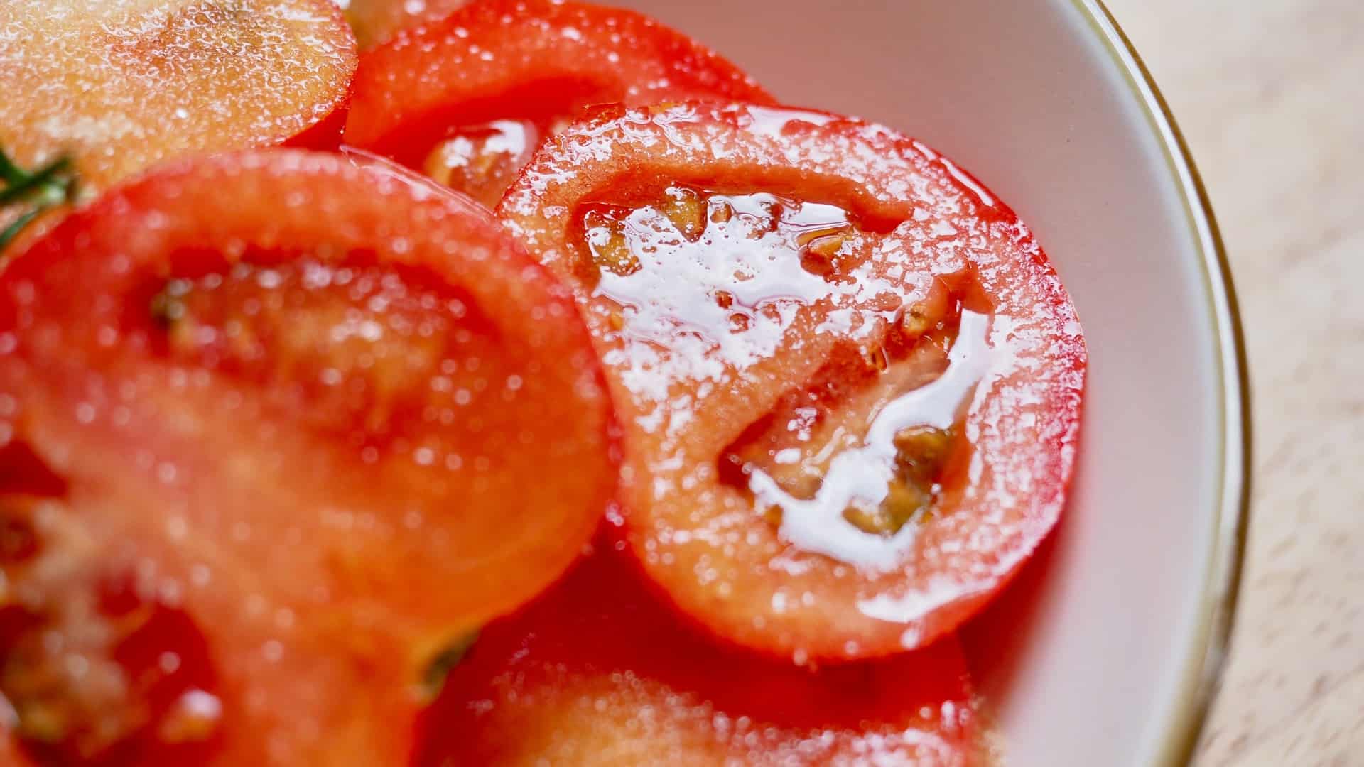 tomatoes sprinkled with sugar