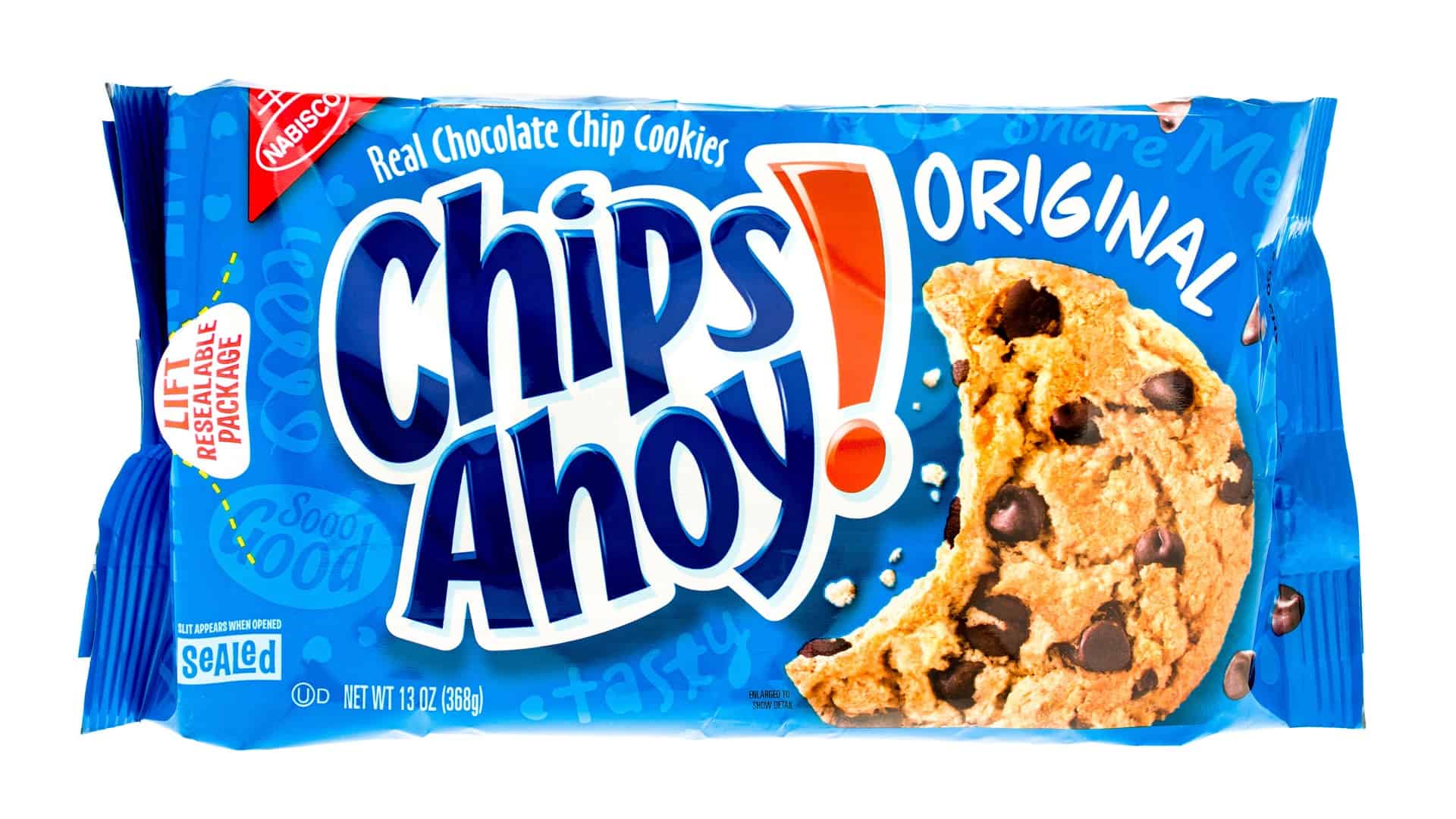 chips ahoy cookies in the package