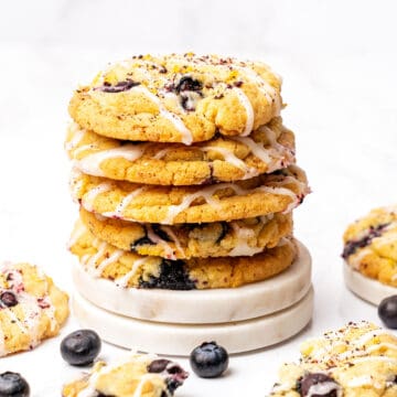 5 Lemon Blueberry cookies on top of each.