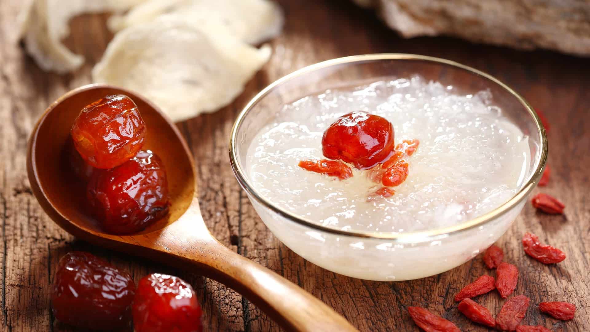 birds nest soup in clear glass bowl