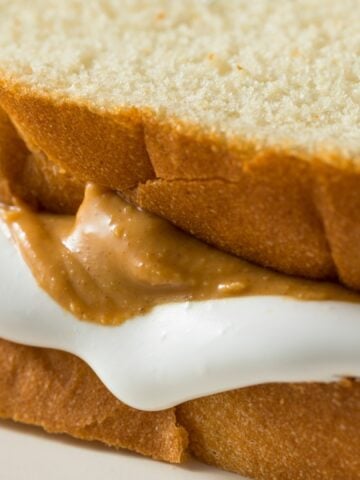 peanut butter and fluff sandwich