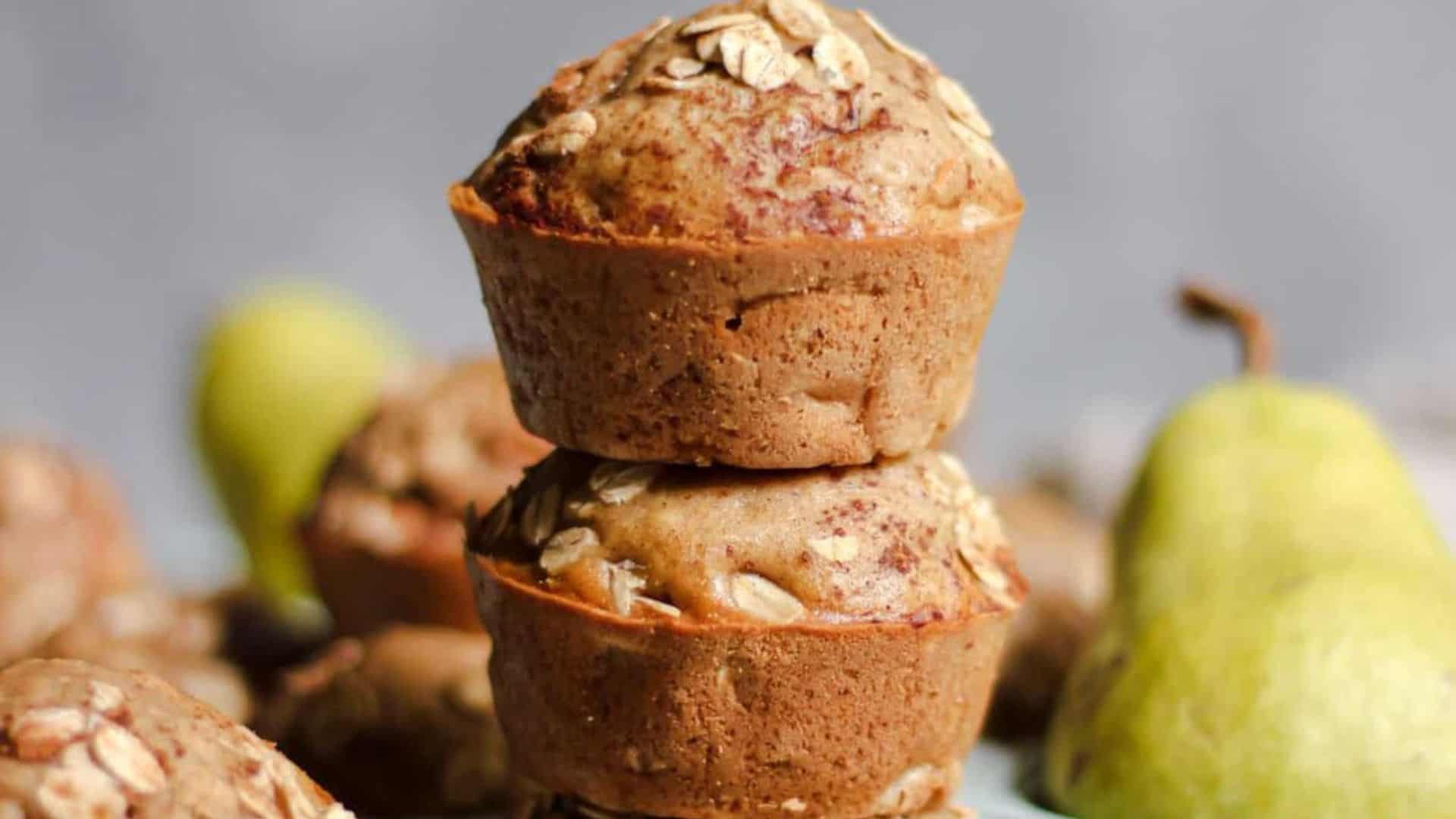 Cinnamon Pear Oatmeal Muffins