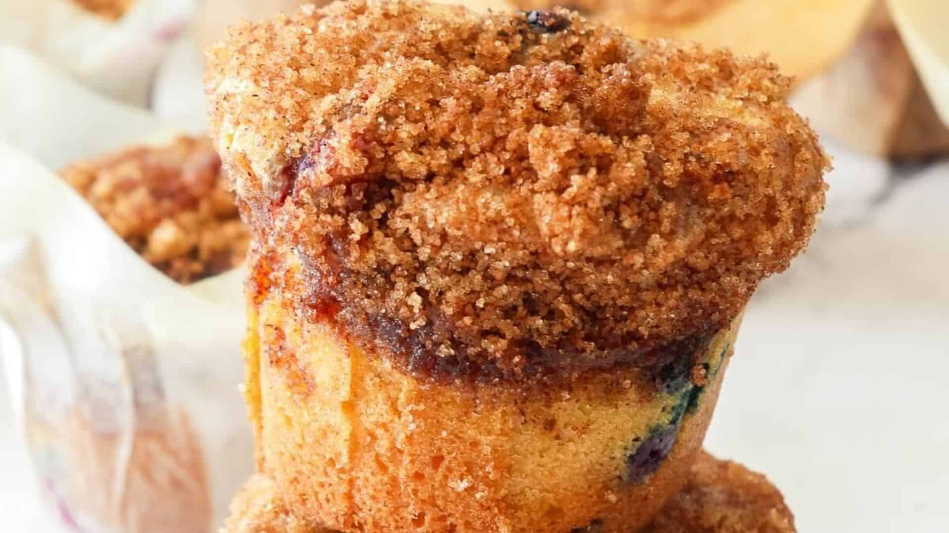 Blueberry muffins with crumb topping.