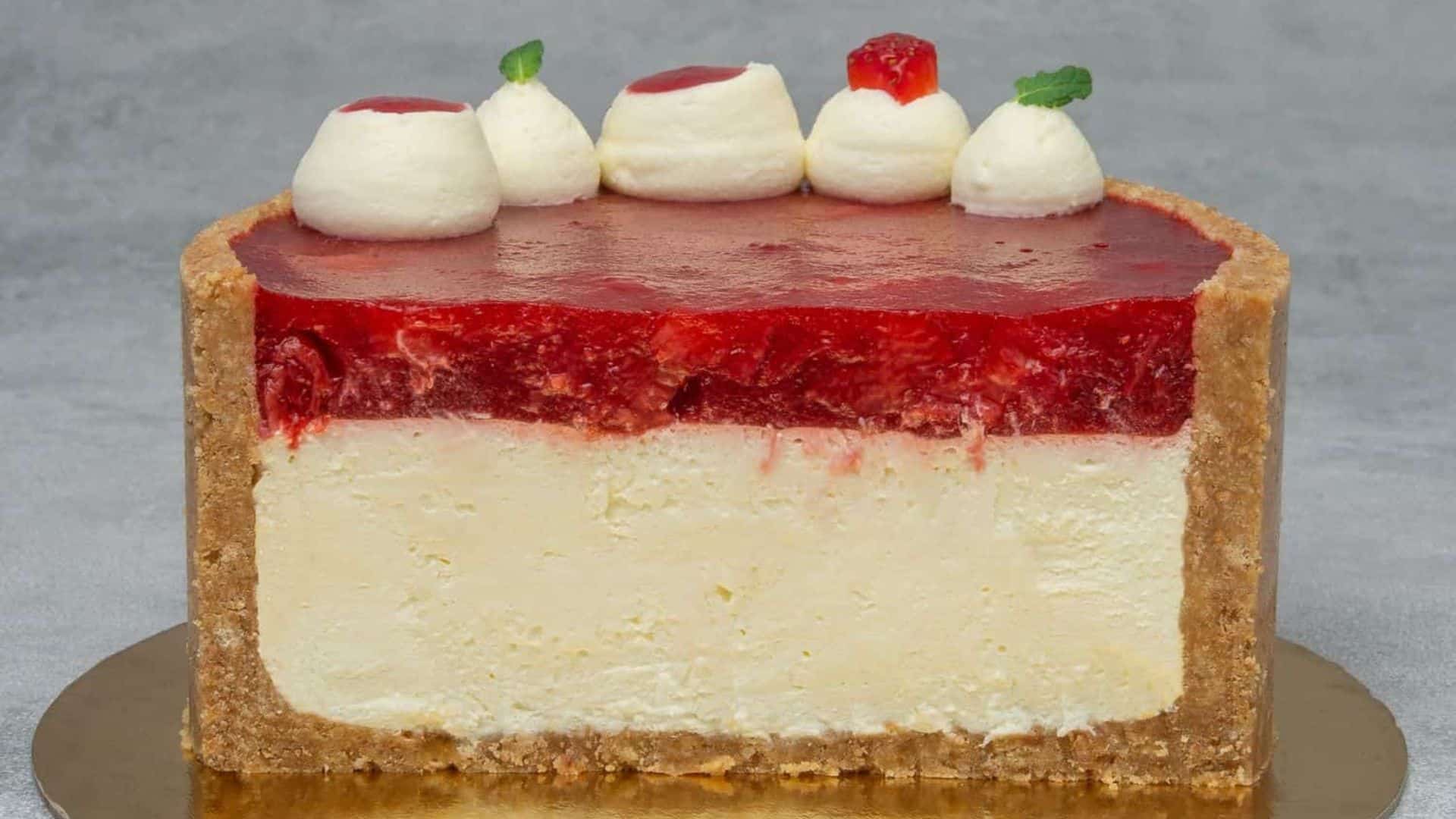 No bake Strawberry cheesecake in half.