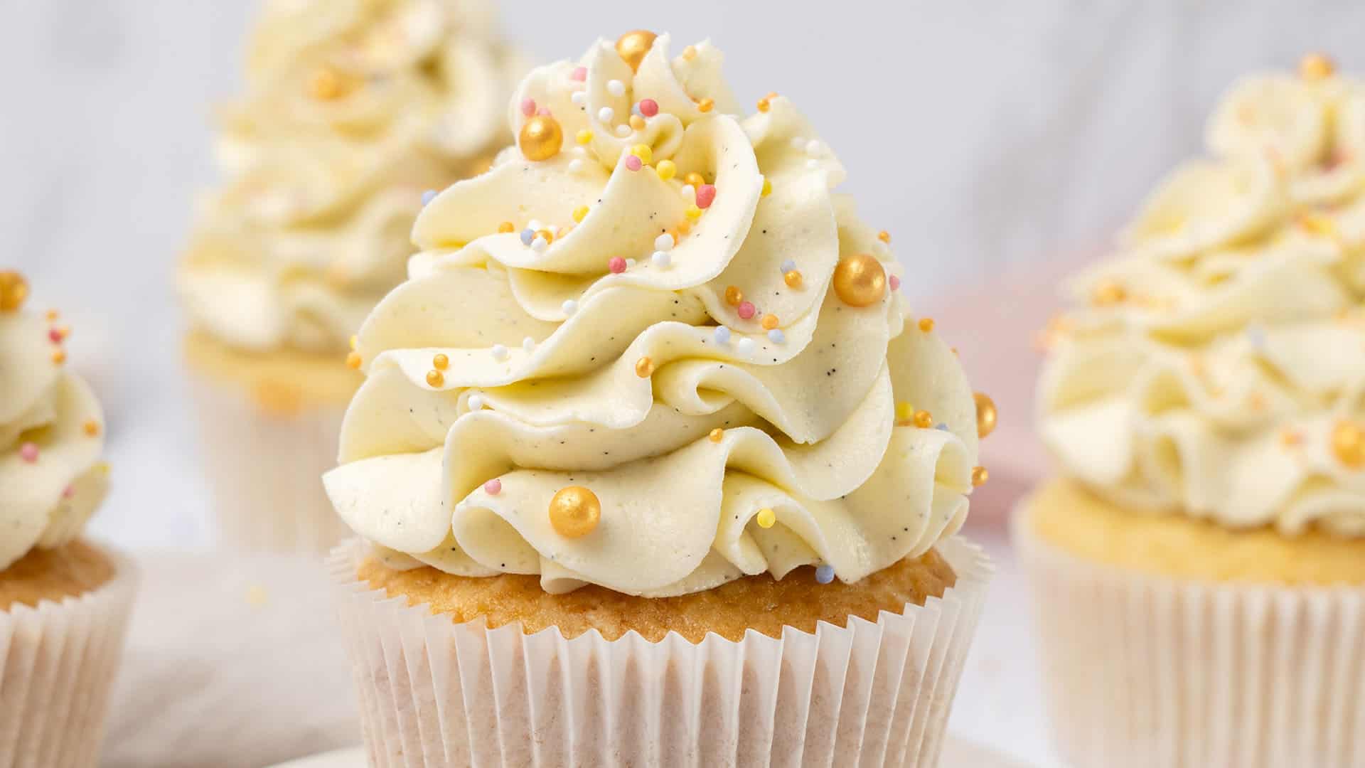 Vanilla cupcakes.