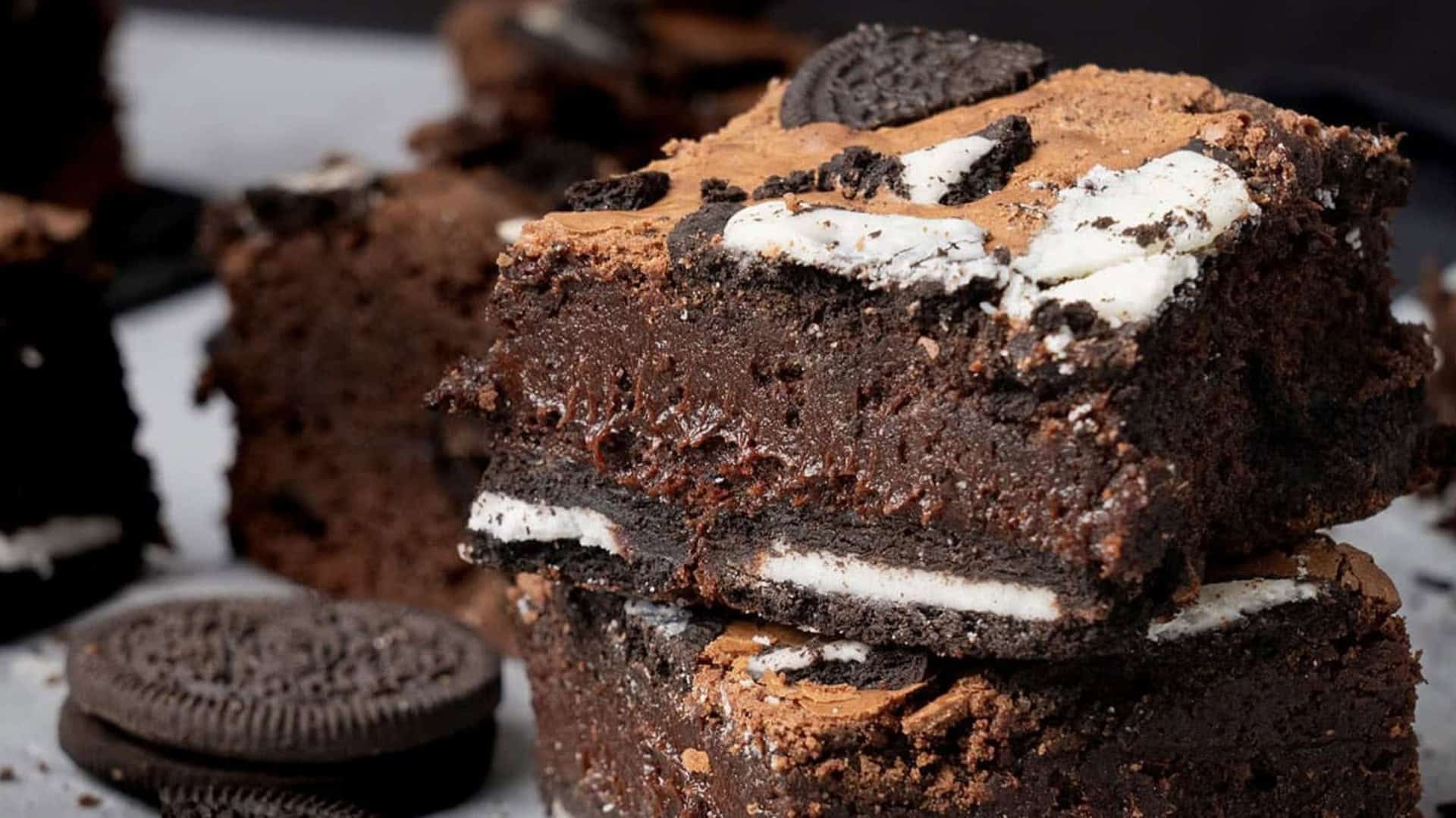 oreo brownies with whole cookies