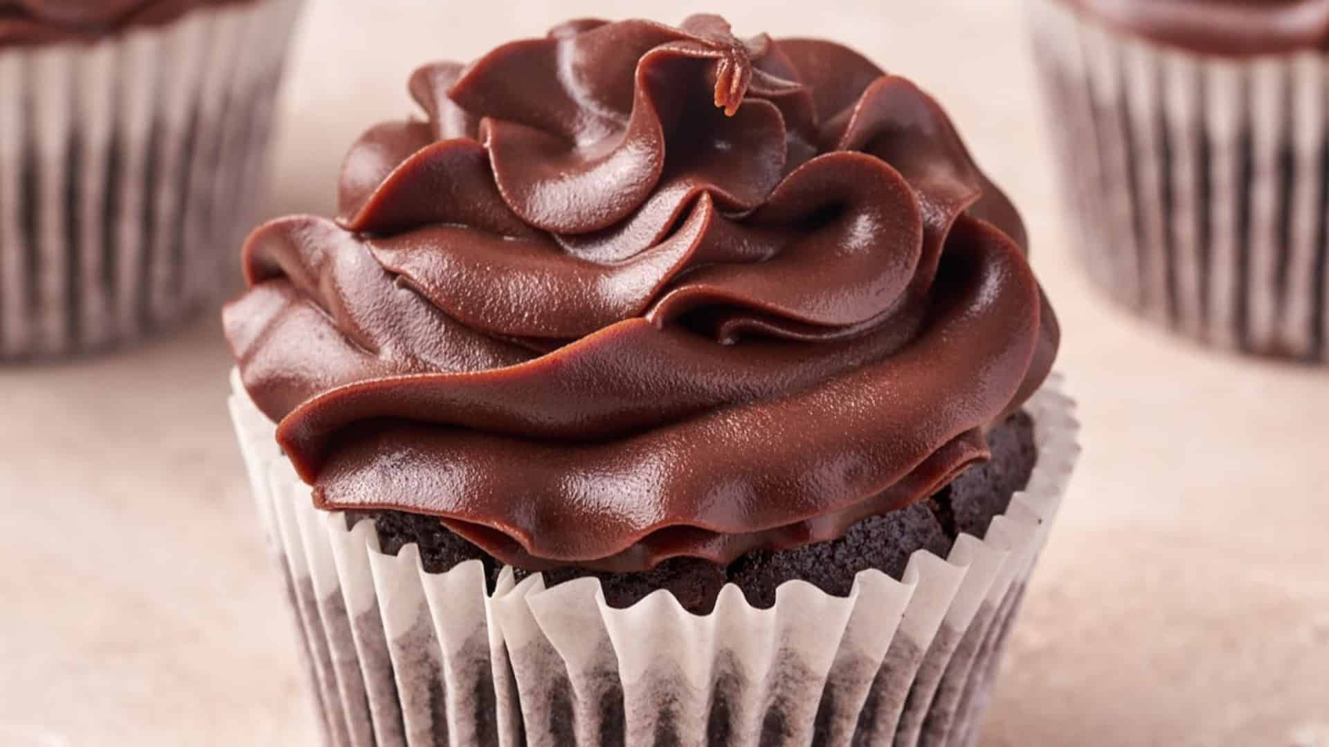 chocolate cupcakes with chocolate ganache frosting