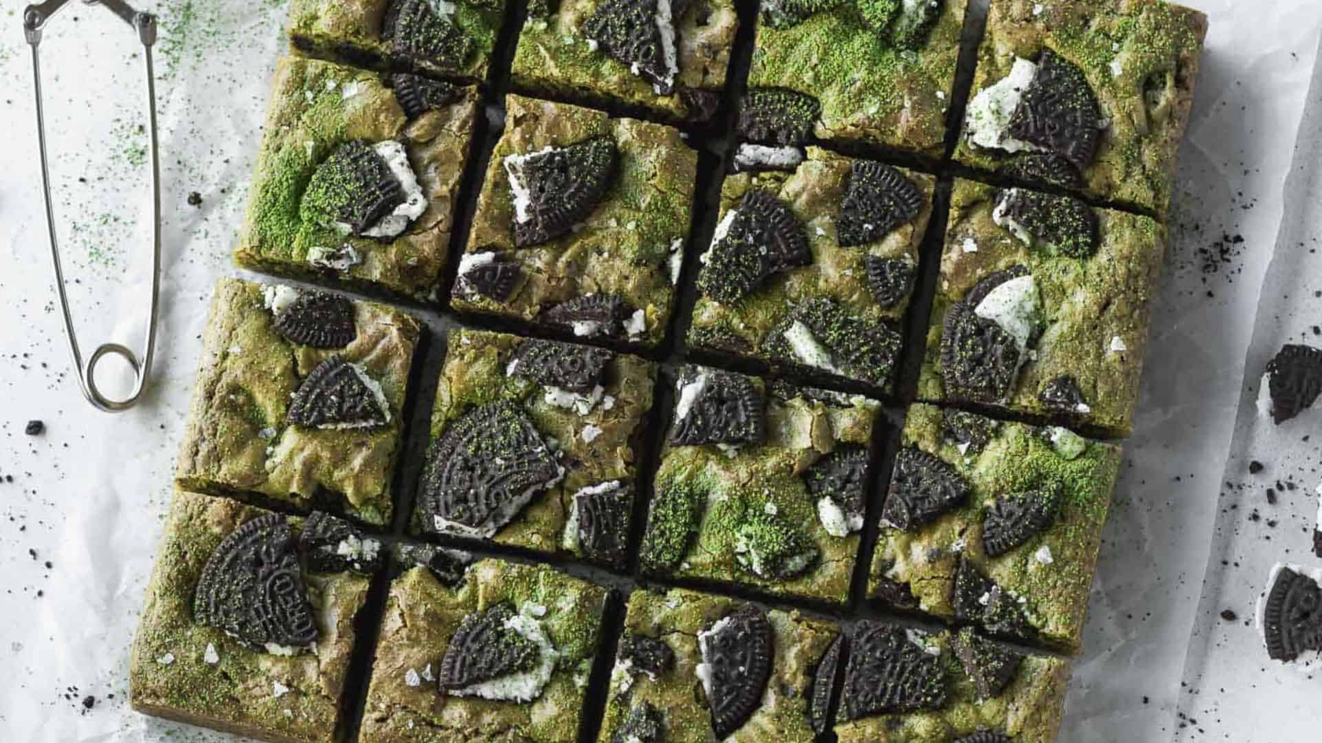 Matcha Oreo Blondies.