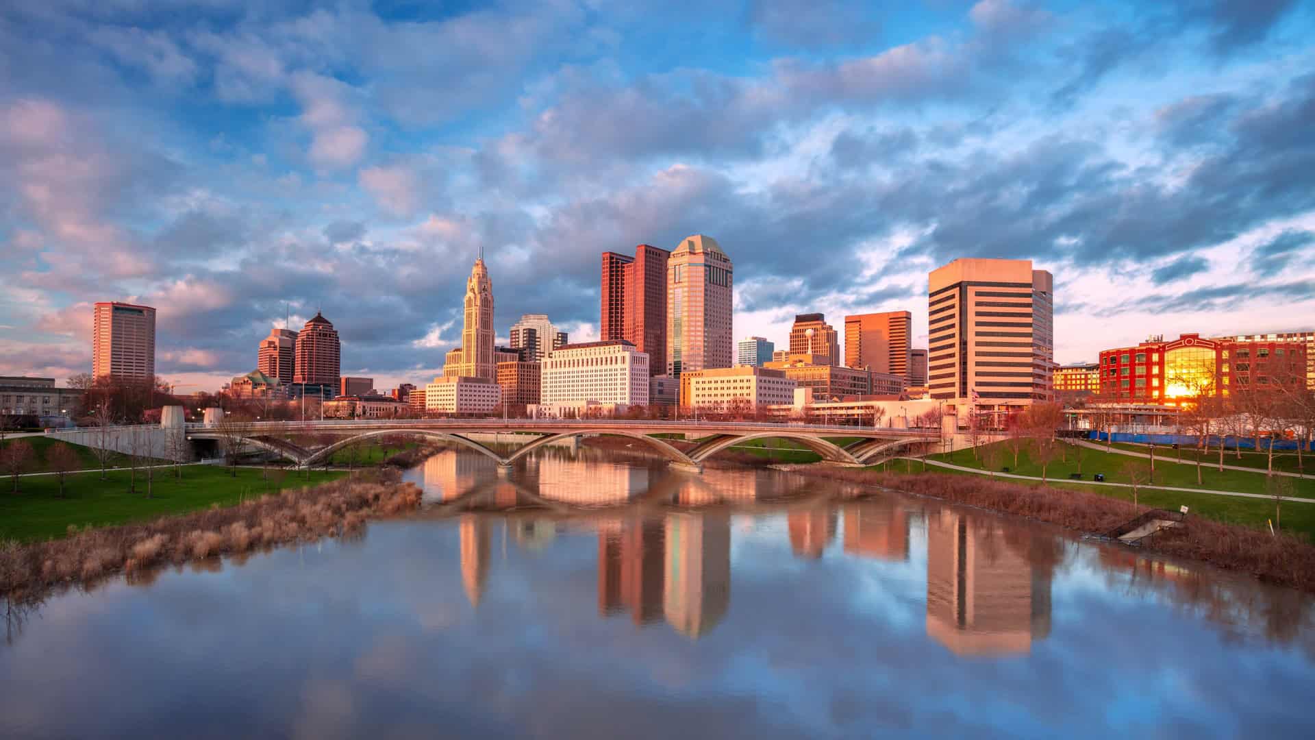 Water view of Columbus Ohio