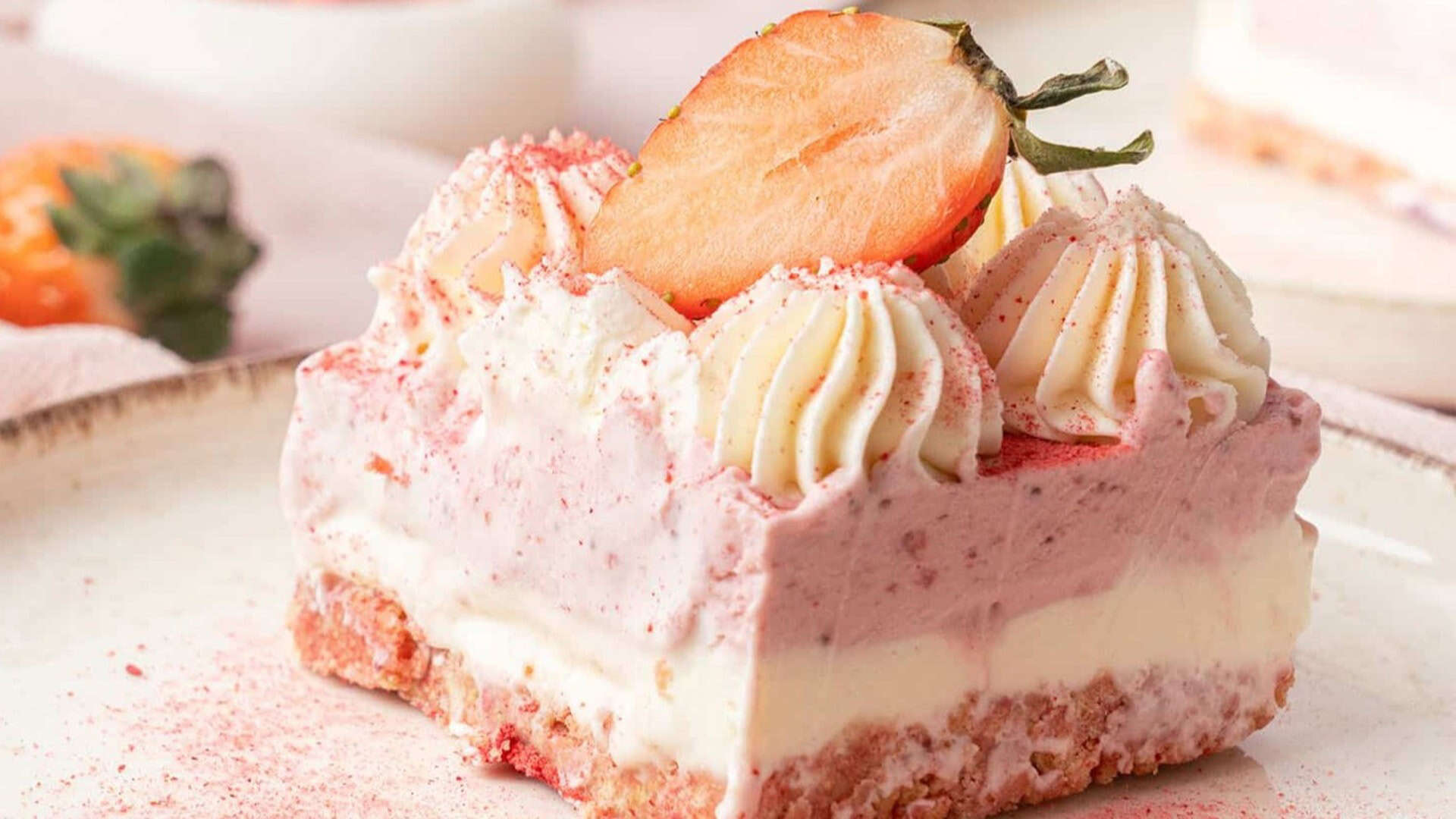 strawberry lasagana dessert with fresh berries