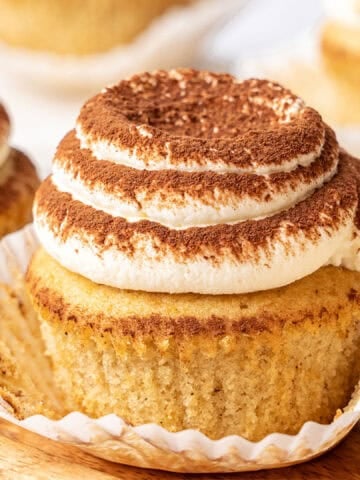 Tiramisu cupcakes.