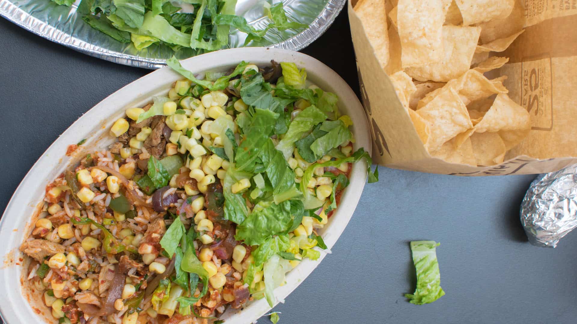 Chipotle chicken salad bow with side of chips