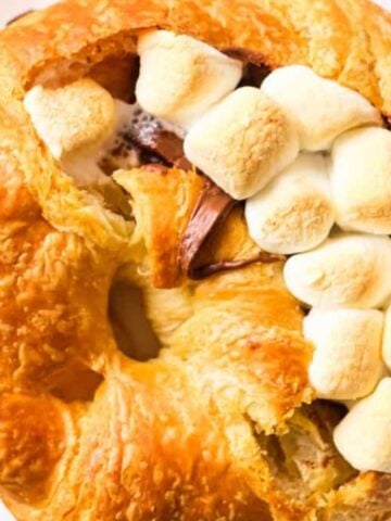 croissant stuffed with chocolate and marshmallows