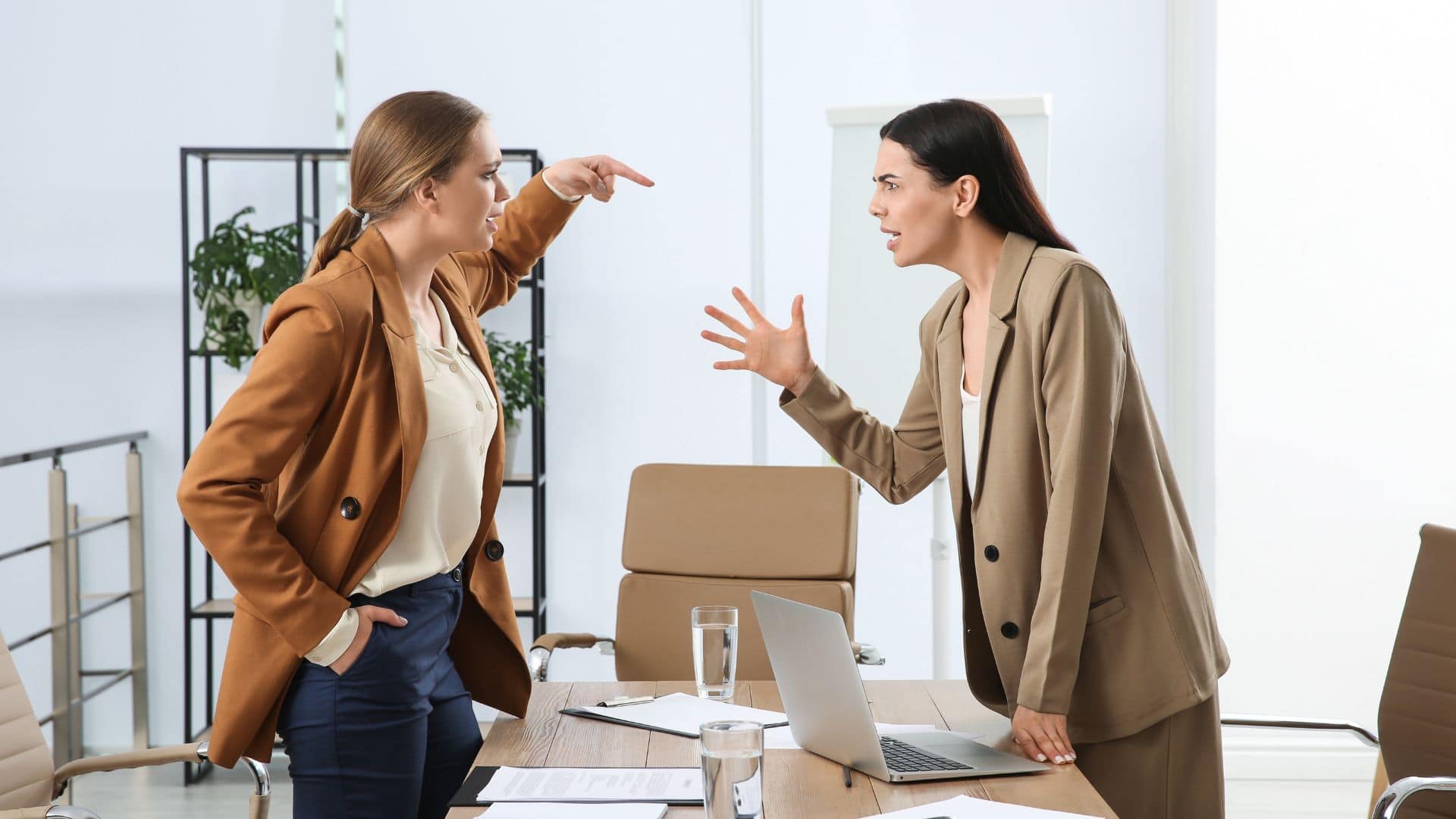 colleagues arguing at work