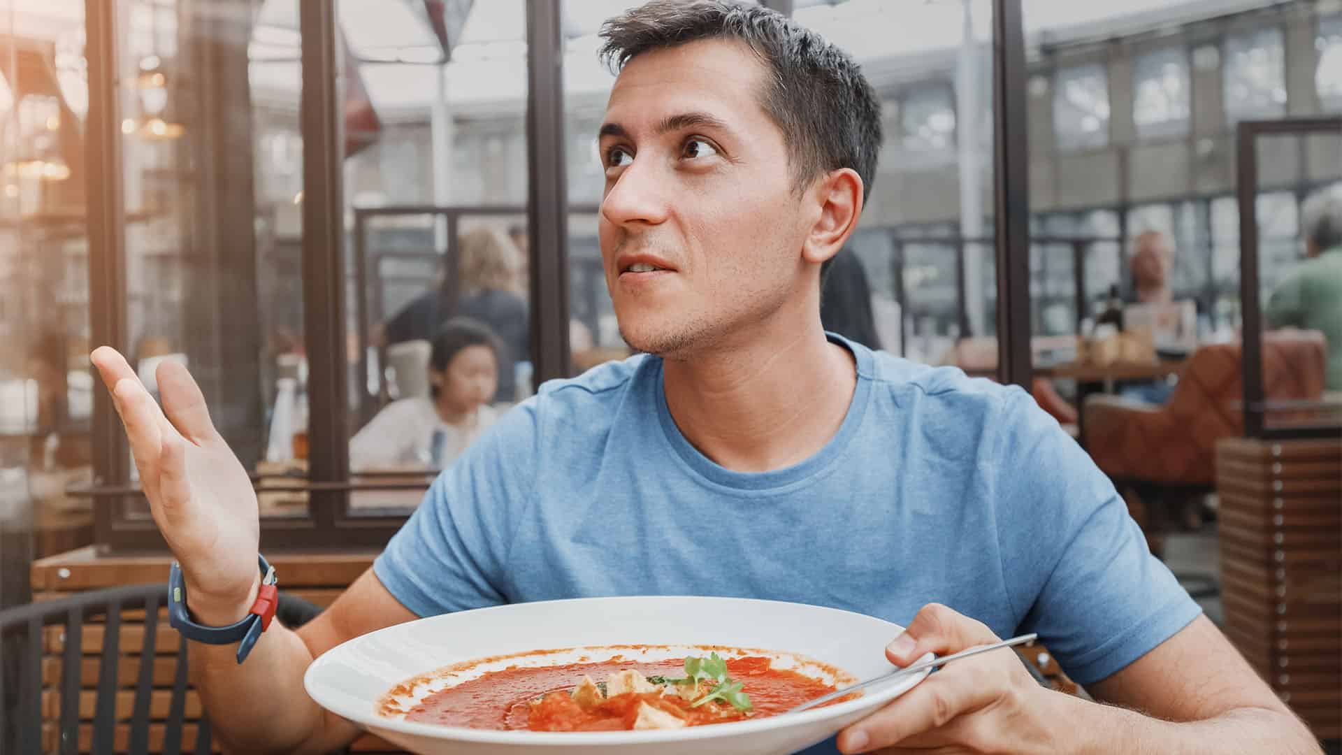 customer complain about food in restaurant.