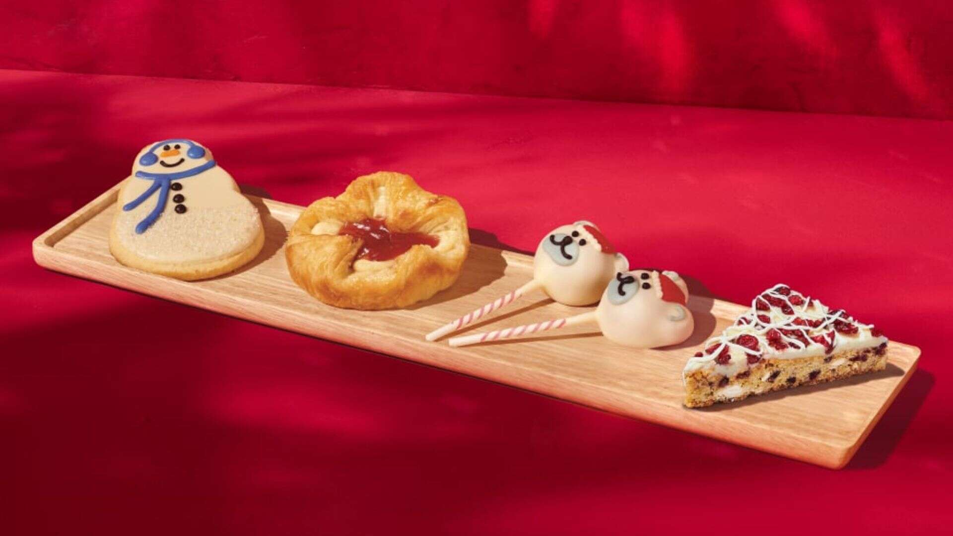 Starbucks-Holiday-Menu-2025-2