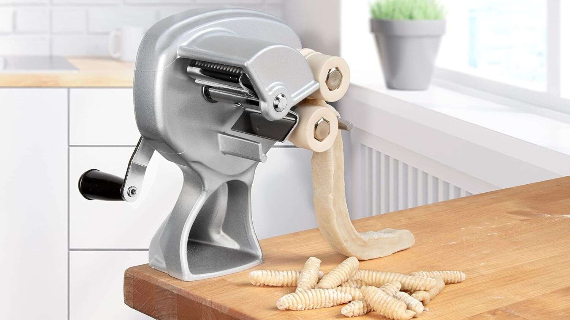 cavatelli maker