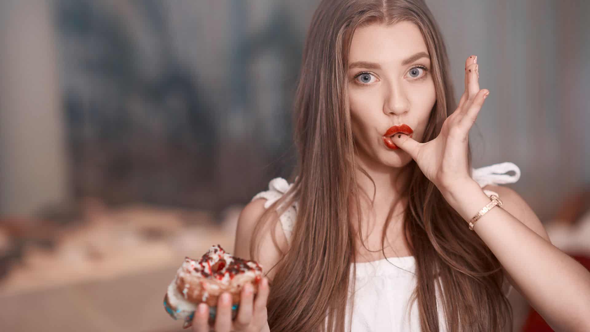 licking fingers