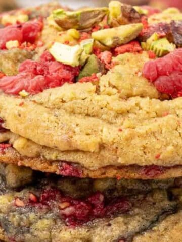 Raspberry Pistachio Cookies.