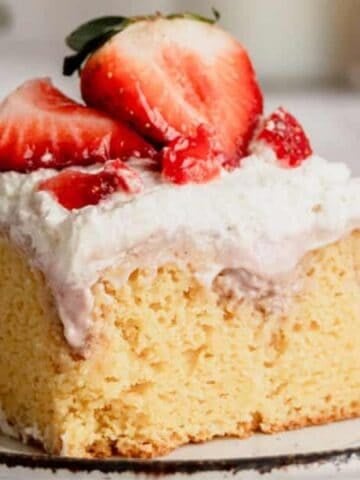 Strawberry Shortcut Cake.