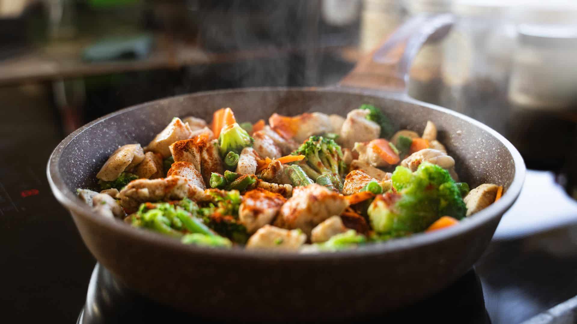Pan fried chicken and vegetables