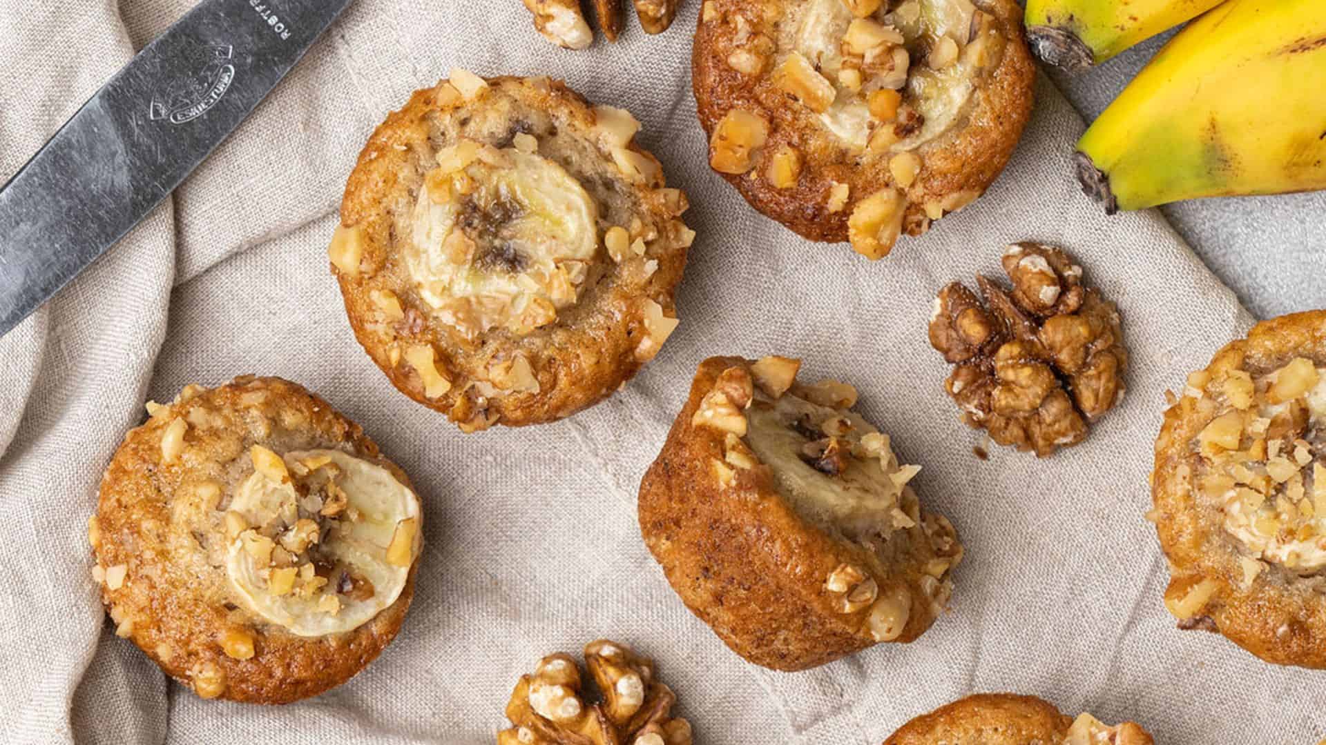 Banana mini muffins