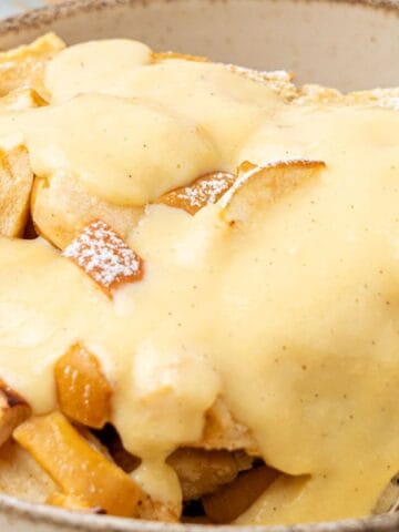 Apple bread pudding