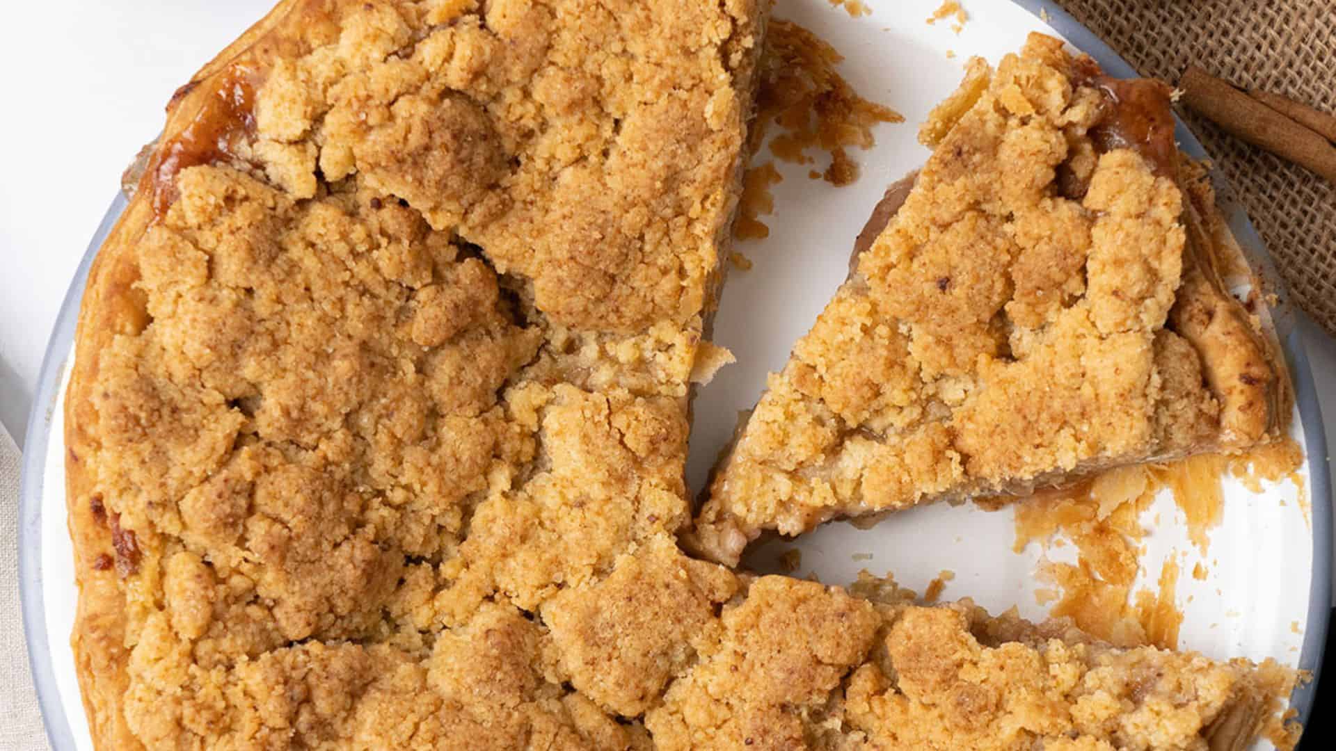Apple Crumble Pie