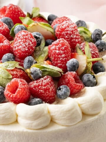 Berry chantilly cake