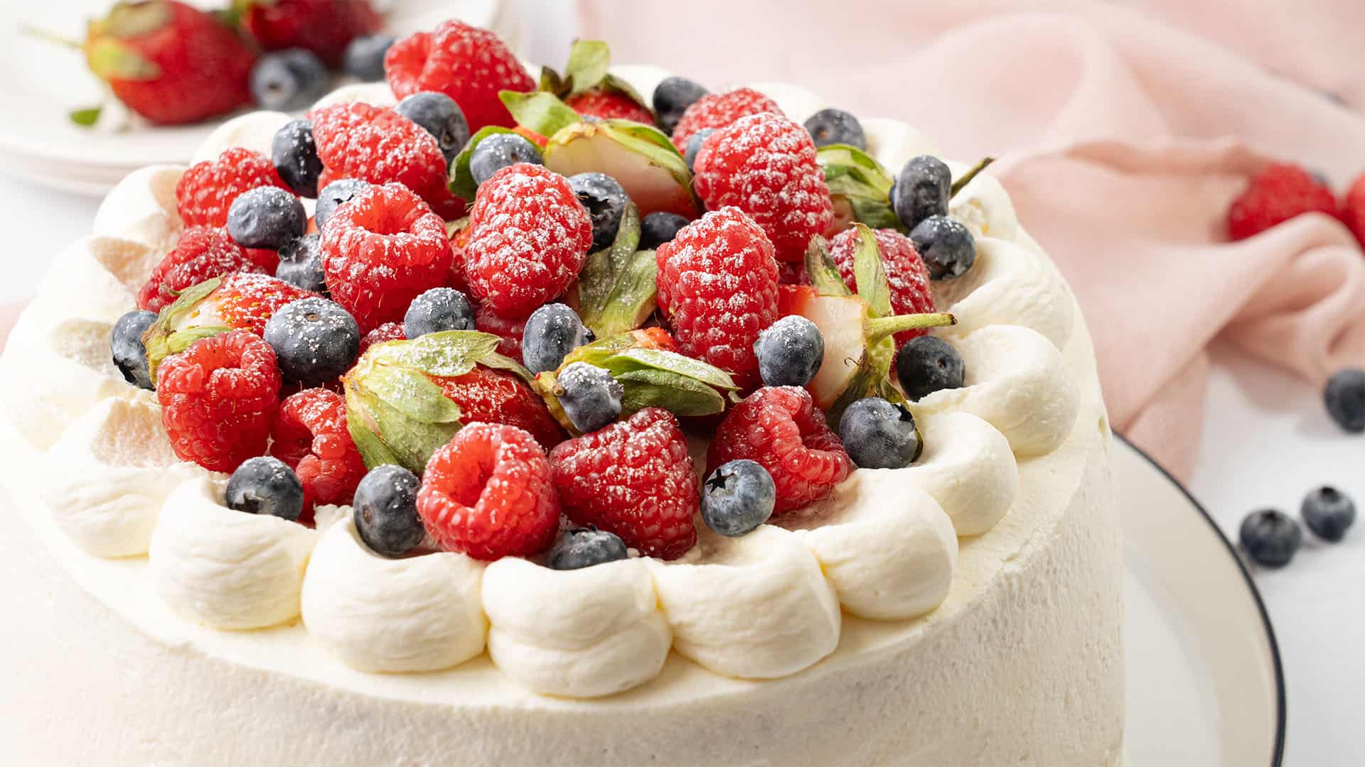 Berry chantilly cake