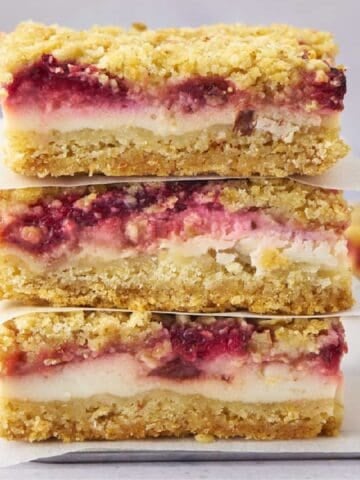 Strawberry yogurt crumb bars